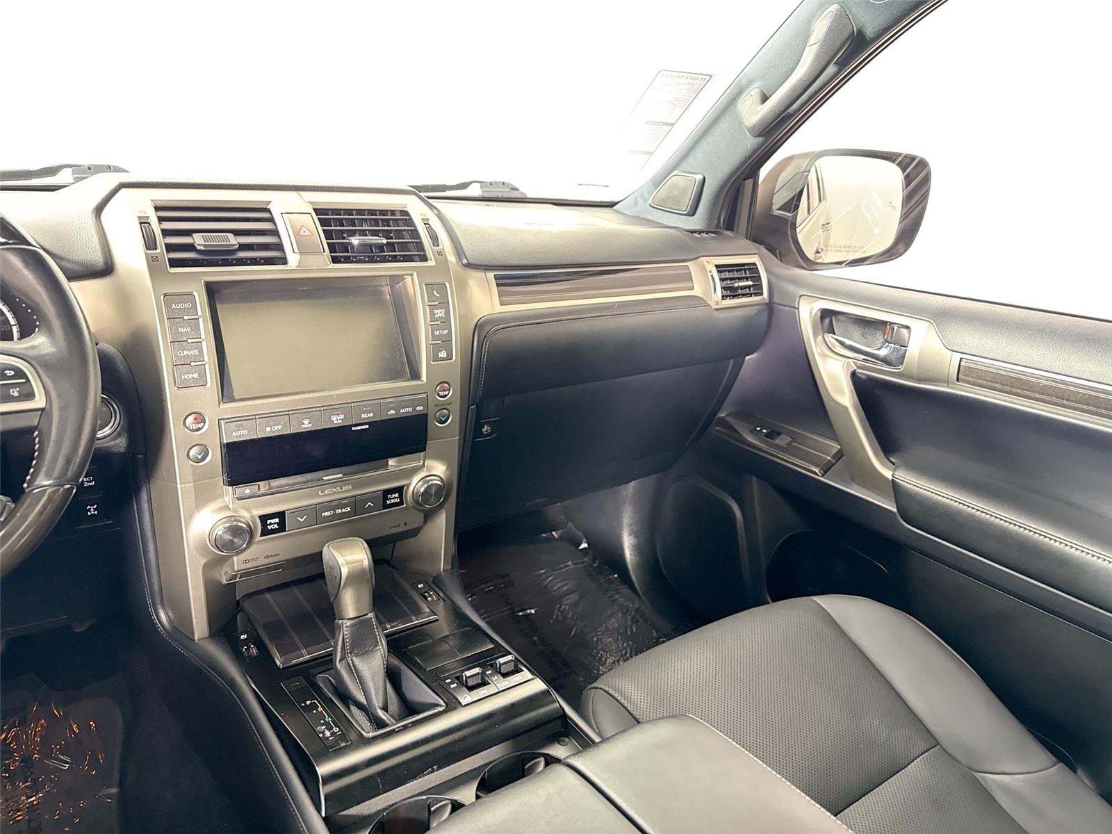 Used 2021 Atomic Silver Lexus GX 460 Premium image 32