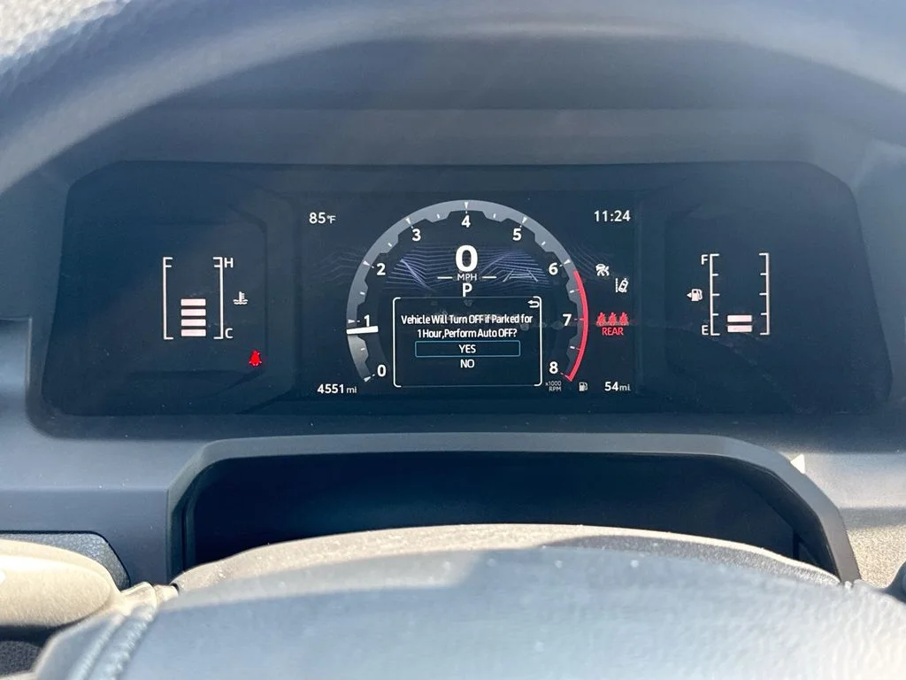 Used 2025  Toyota SR5 image 3