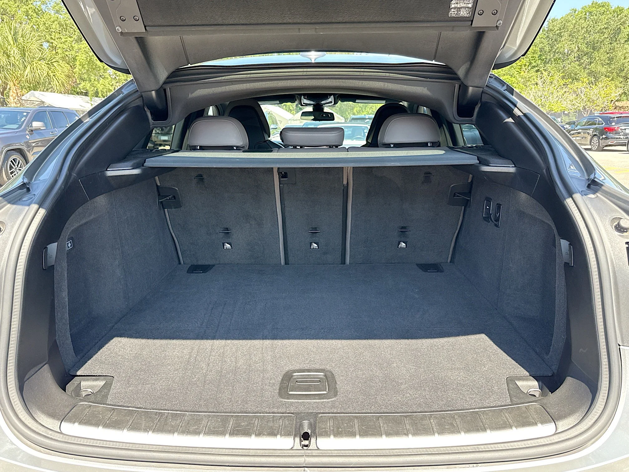 Used 2021 Donington Grey Metallic BMW Executive image 12