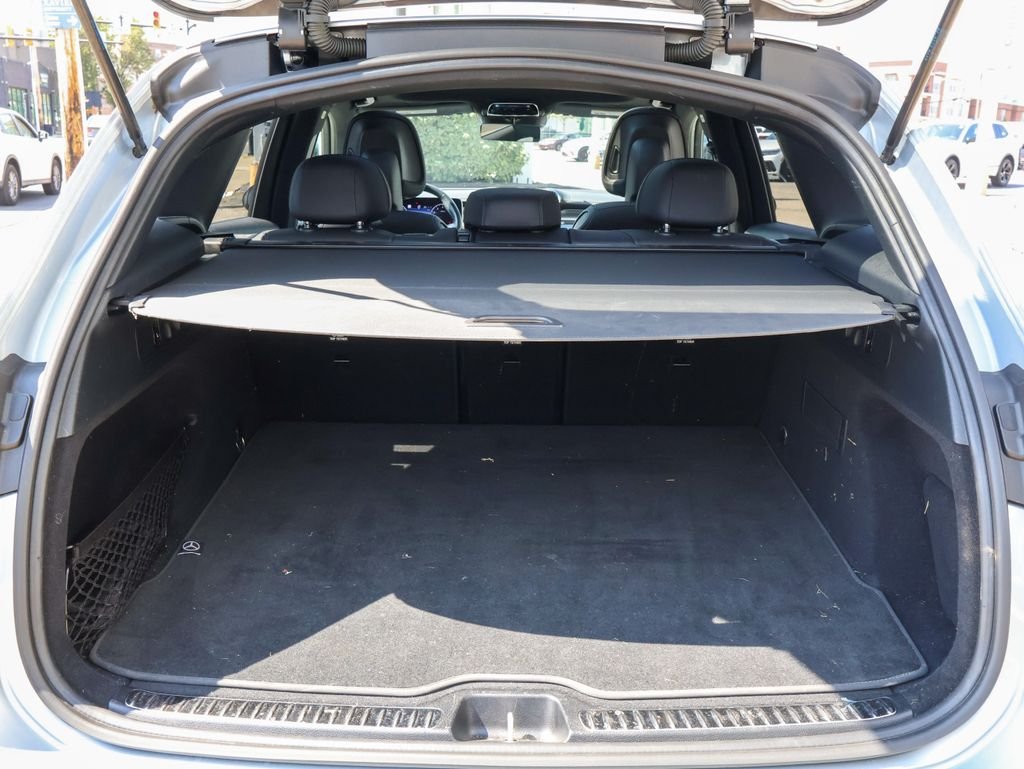 Used 2023 Silver Mercedes-Benz GLC 300 image 10