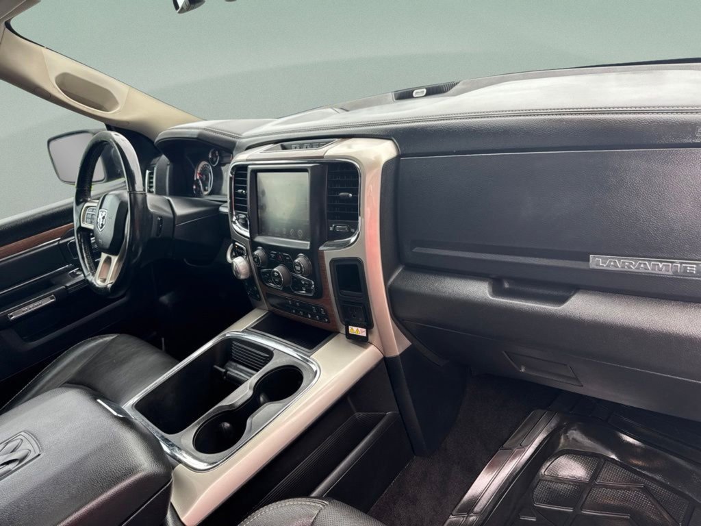 Used 2017 Brilliant Black Crystal Pearlcoat Ram Laramie image 23