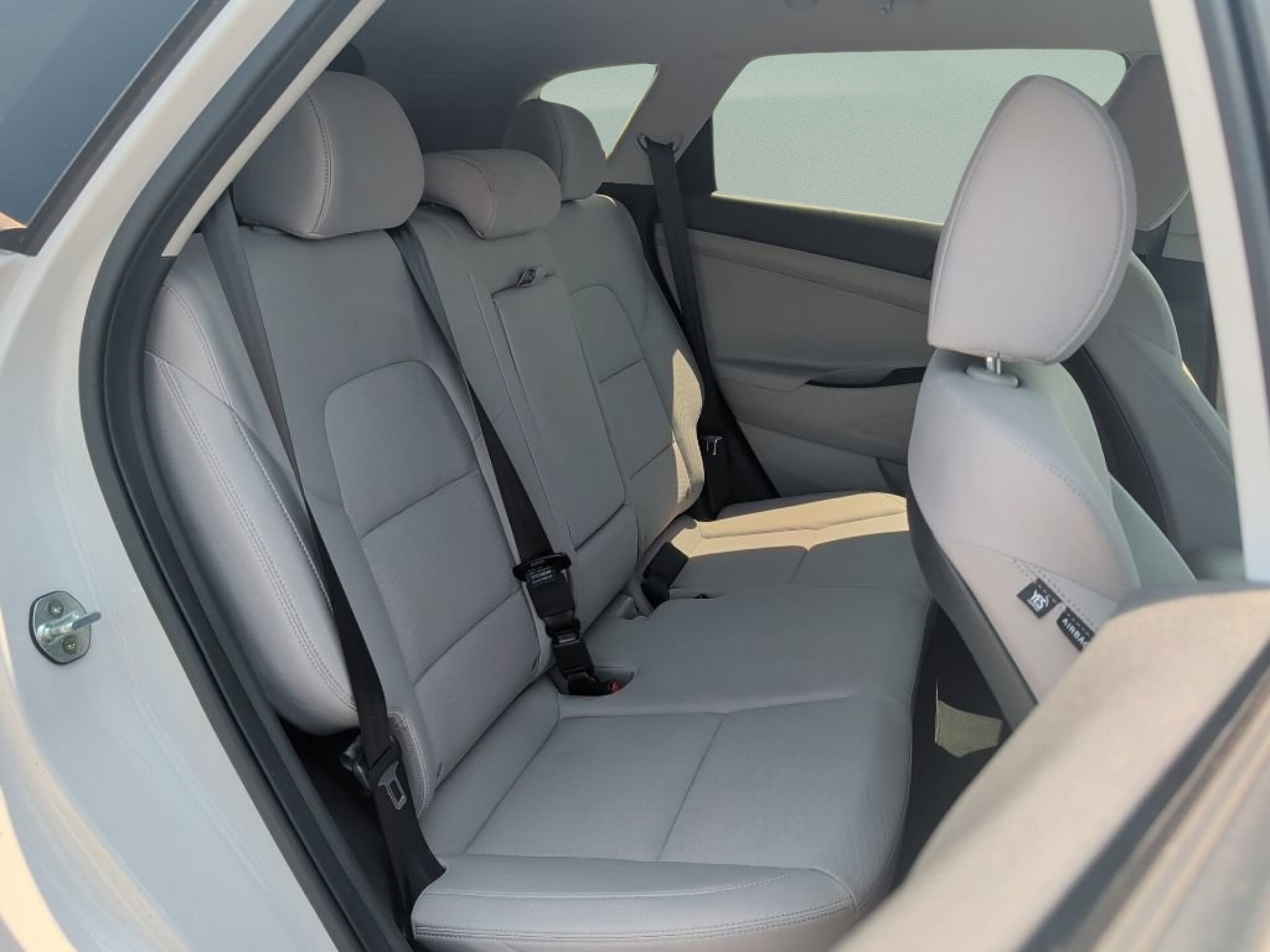 Used 2020 Winter White Hyundai Value image 37