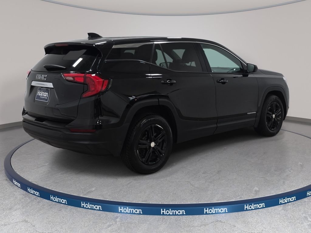 Used 2019 Ebony Twilight Metallic GMC SLE image 6