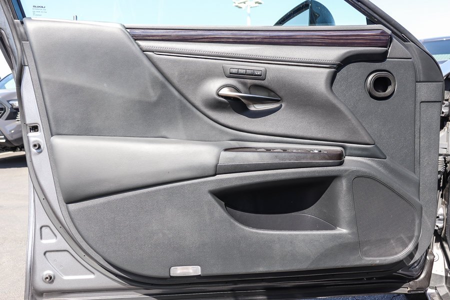 Used 2019 Gray Lexus 350 image 19