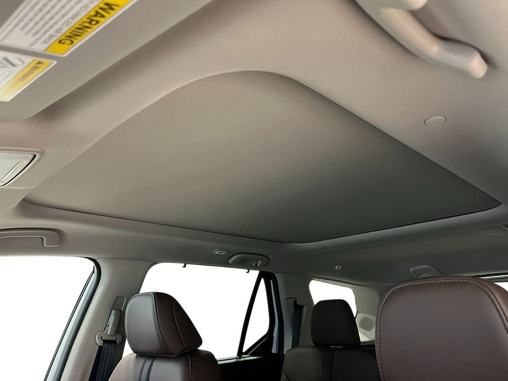New 2026 Platinum White Pearl Honda Touring image 15