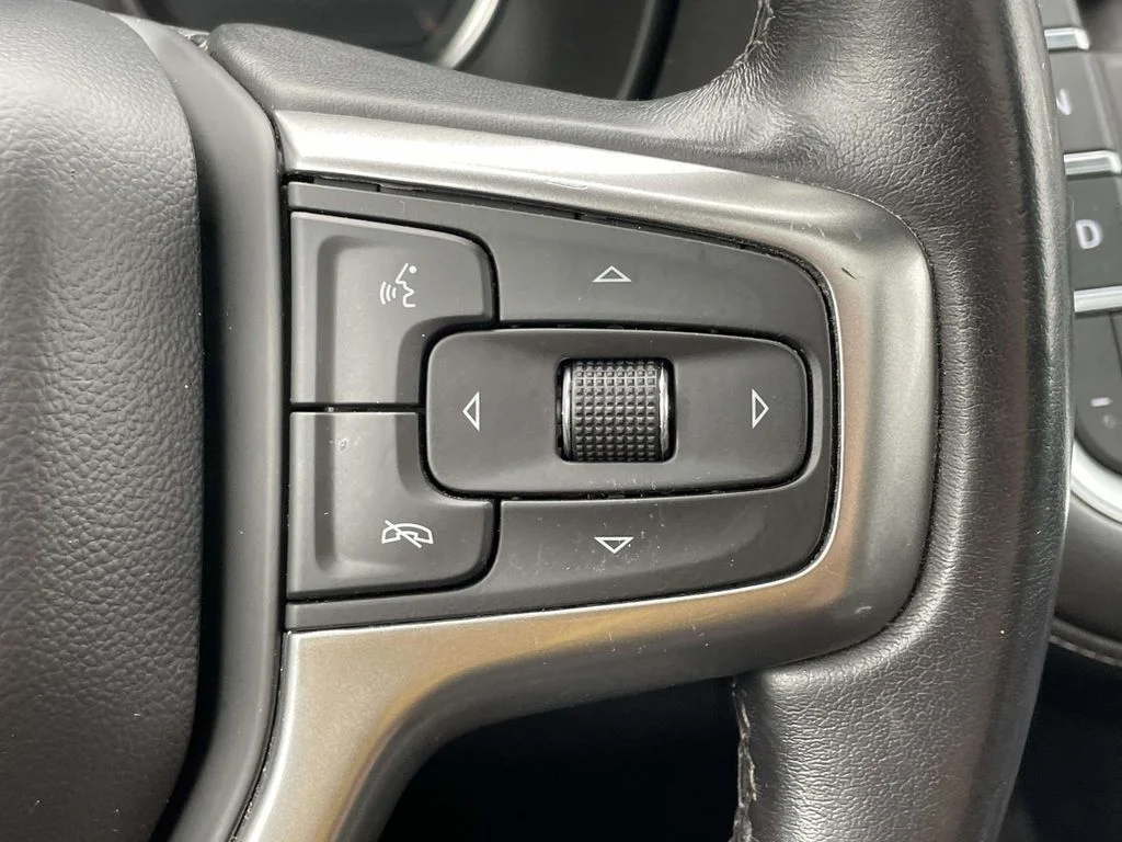 Certified Used 2021 Gray Chevrolet Z71 image 33