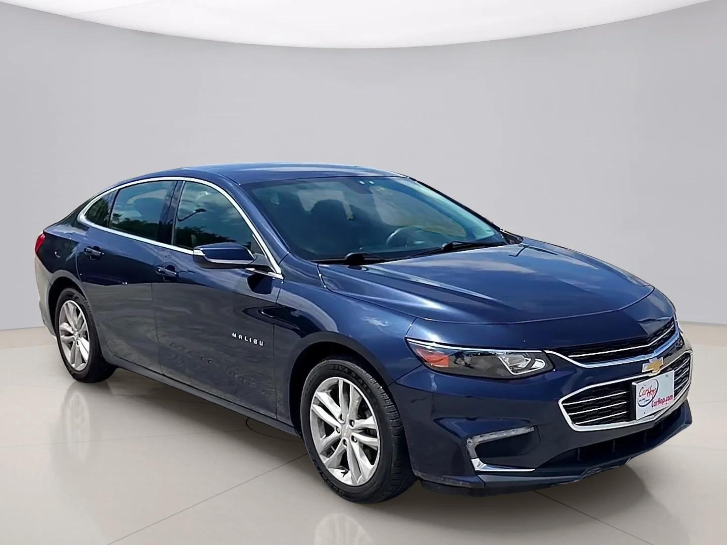 Used 2018 Blue Chevrolet LT image 7