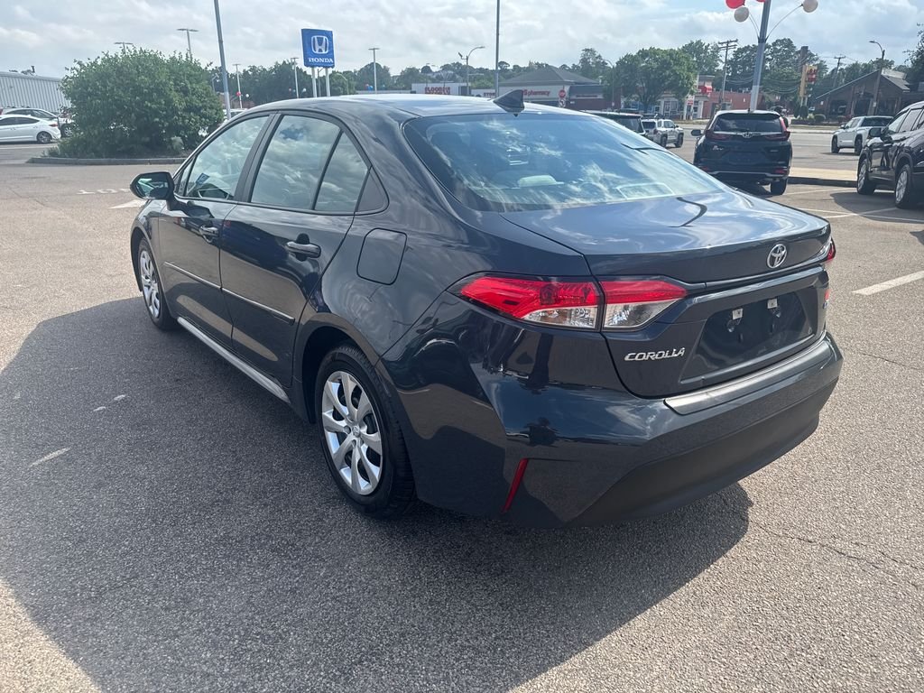 Used 2025 Gray Toyota LE image 5