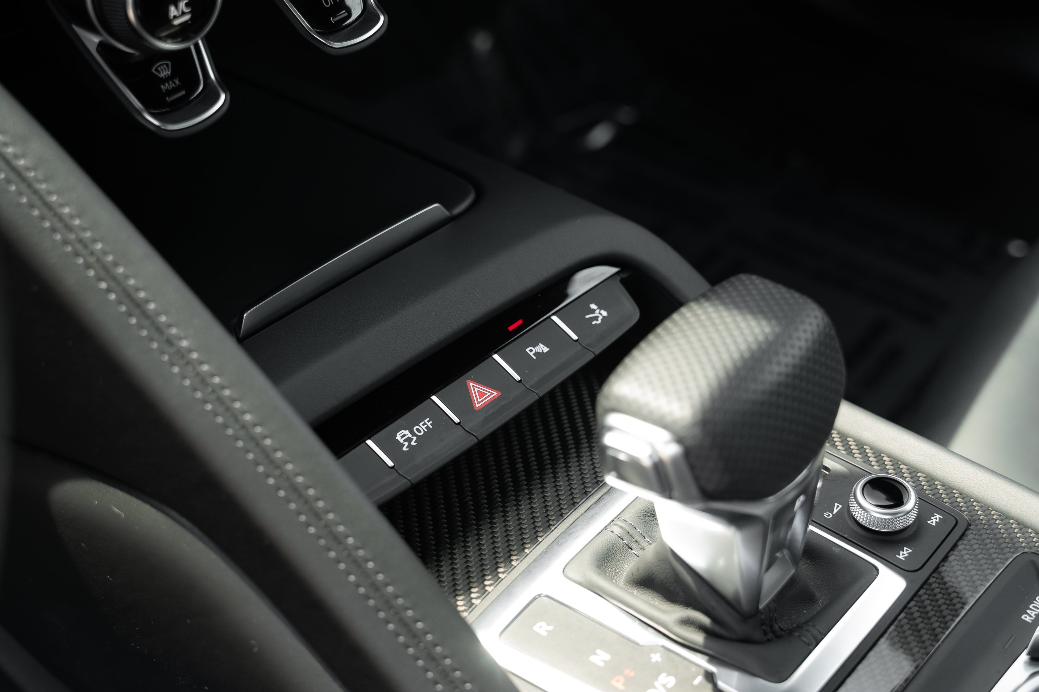 Certified Used 2023 Suzuka Gray Metallic Audi V10 performance image 21