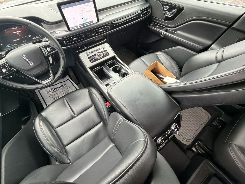 Used 2023 Silver Lincoln Standard image 21
