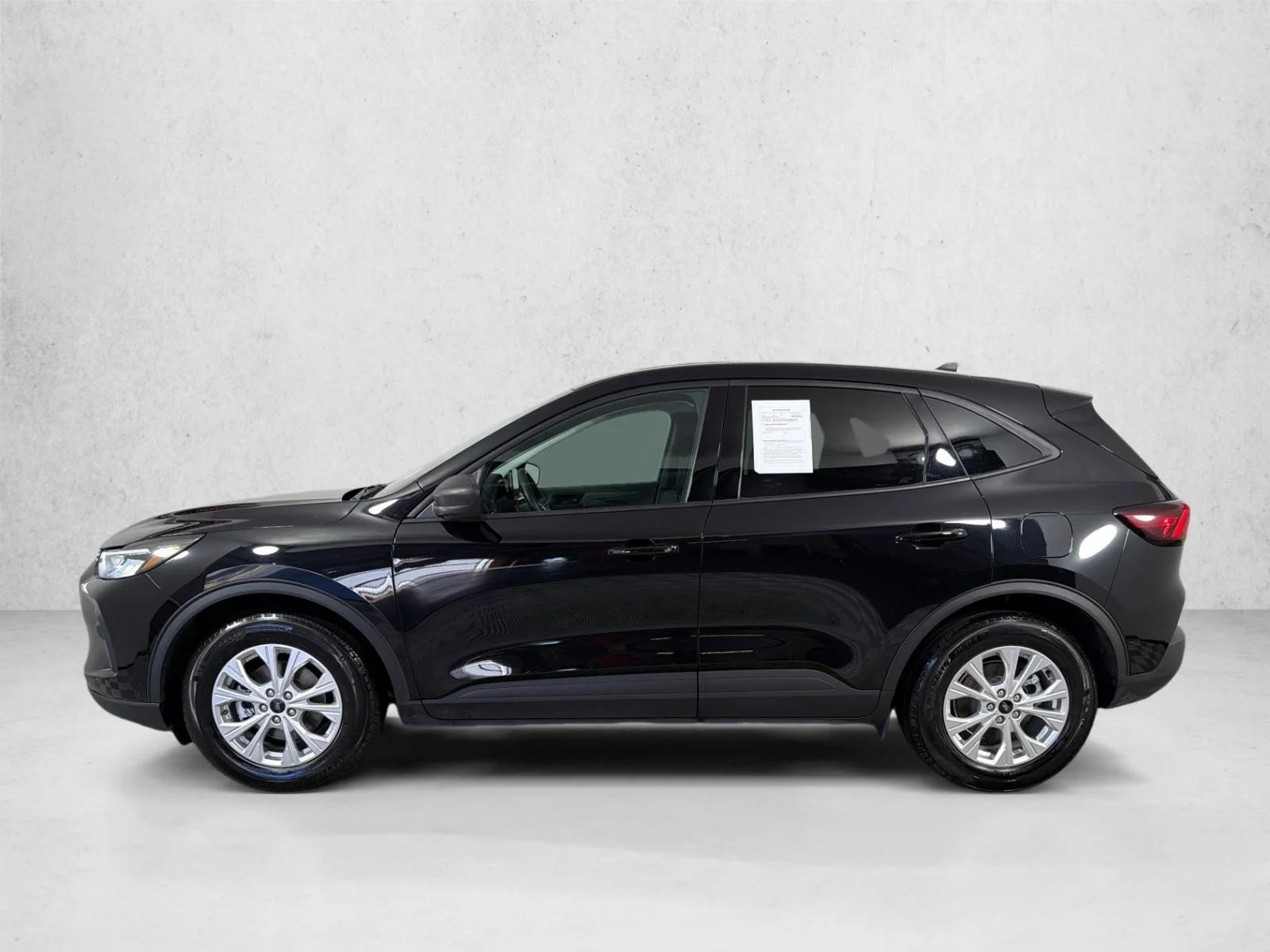 Used 2025 White Ford Active image 6