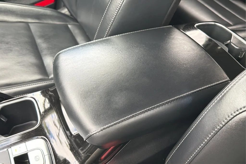 Used 2025 Black Kia S image 27