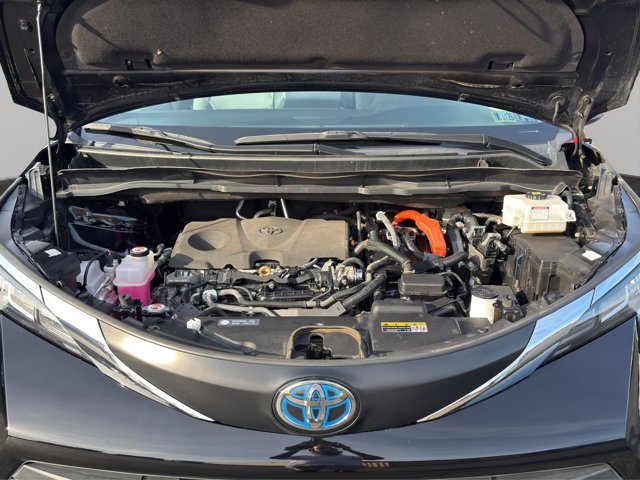Used 2022 Black Toyota XLE image 22