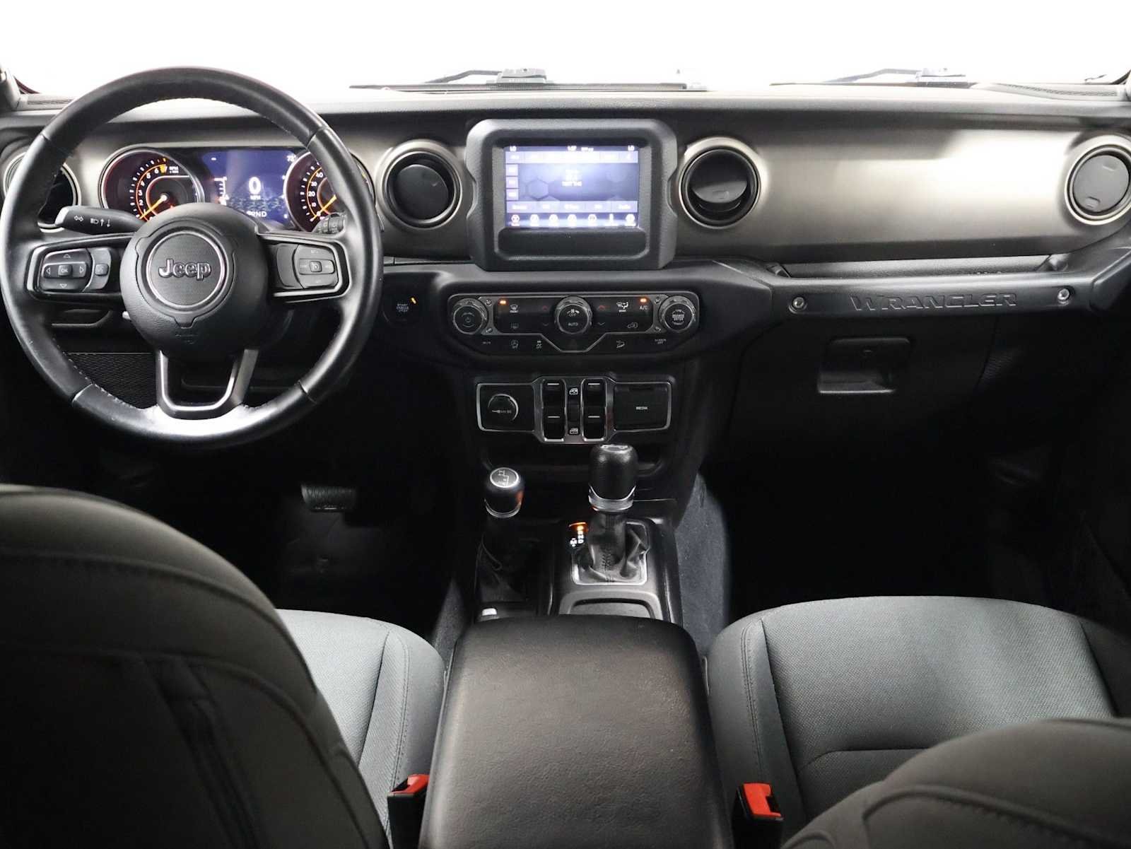Used 2018 Granite Crystal Metallic Clearcoat Jeep Sport S image 22