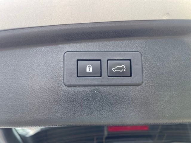 Used 2020 Silver Subaru Limited image 10