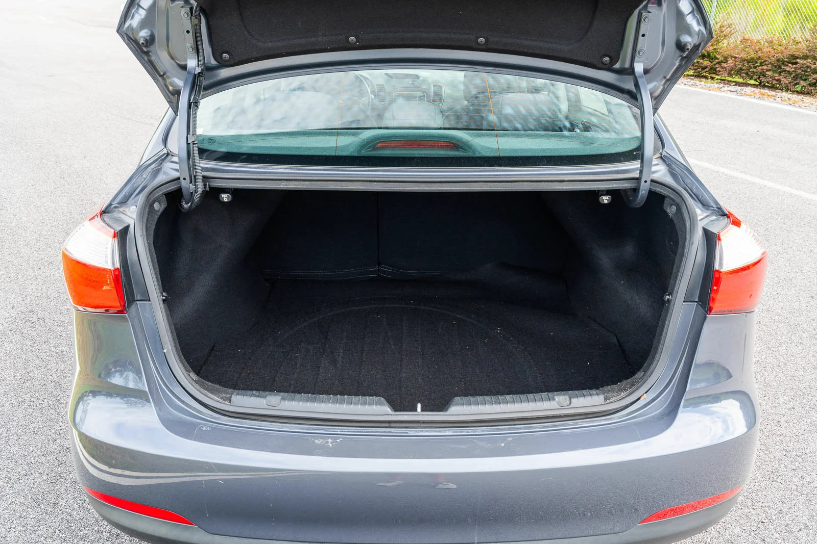 Used 2015  Kia LX image 13