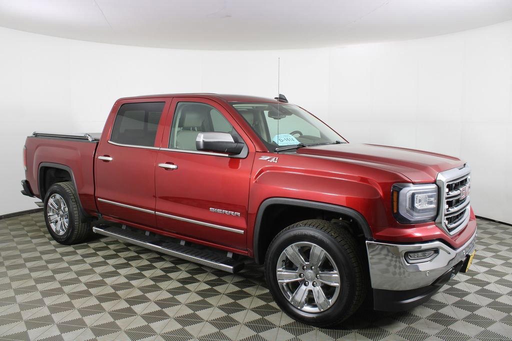 2018 GMC Sierra 4WD Crew Cab Short Box SLT's photo