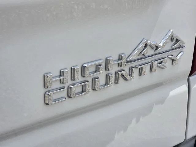 Used 2025 Beige Chevrolet High Country image 9