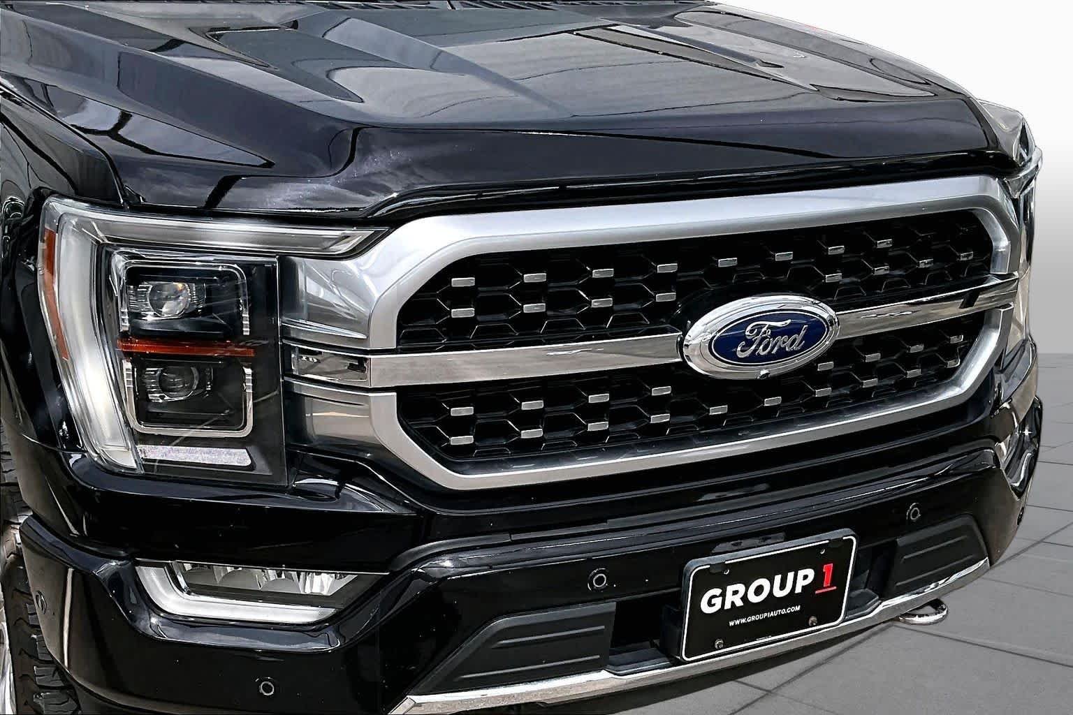 Used 2023 Agate Black Metallic Ford Platinum image 28