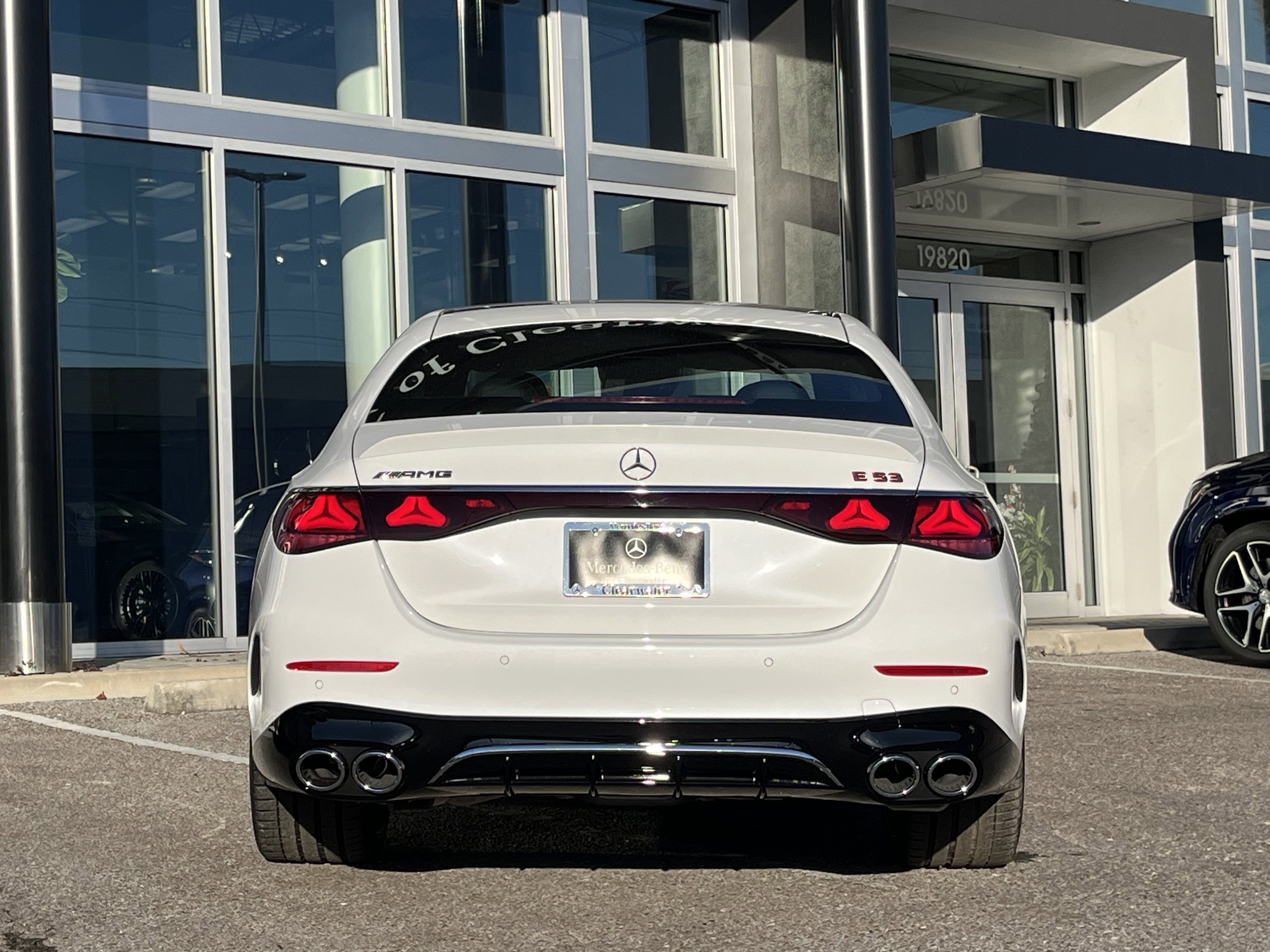 New 2026 MANUFAKTUR Moonlight White Metallic Mercedes-Benz AMG® E 53 E image 5