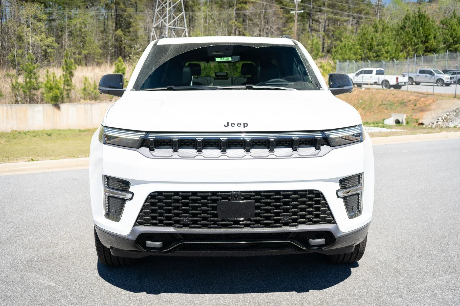 New 2026 Bright White Clear-Coat Exterior Paint Jeep Limited Reserve image 2