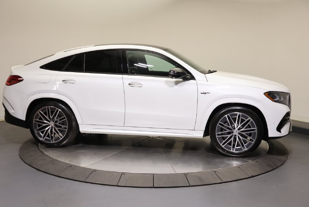 New 2027 MANUFAKTUR Moonlight White Metallic Mercedes-Benz  image 6