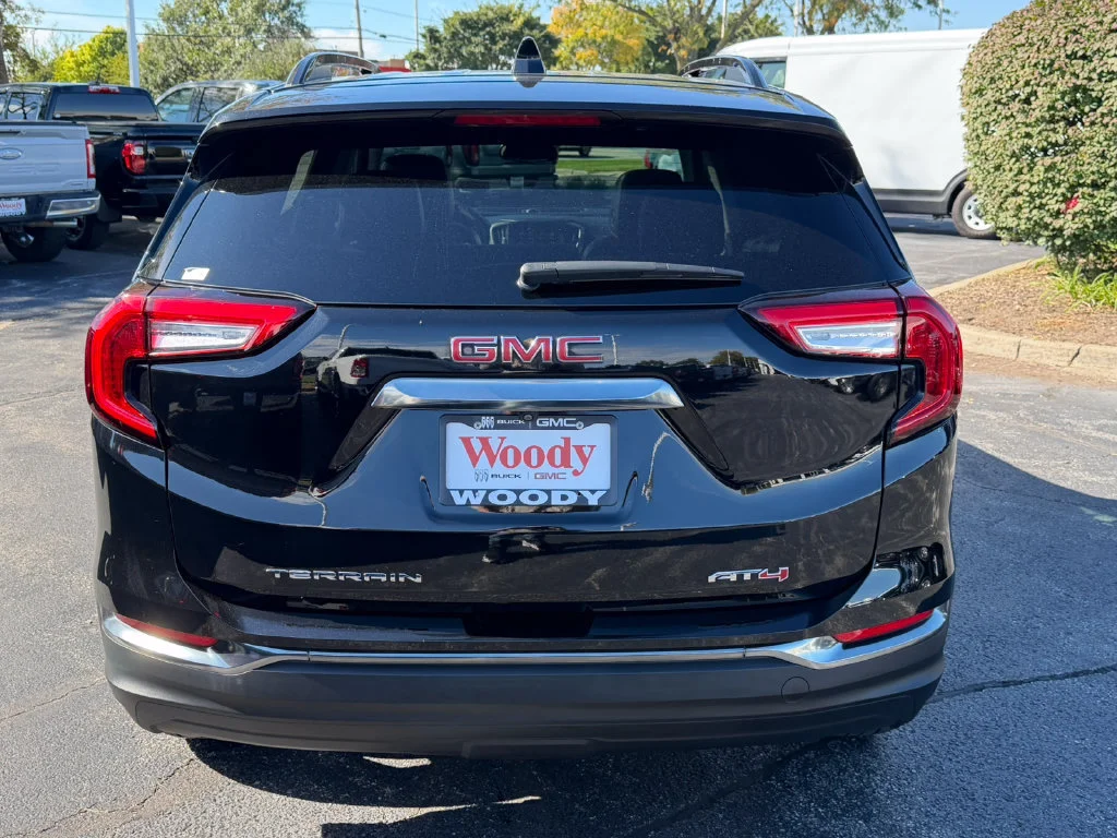 2023 GMC Terrain AT4 - Photo 8