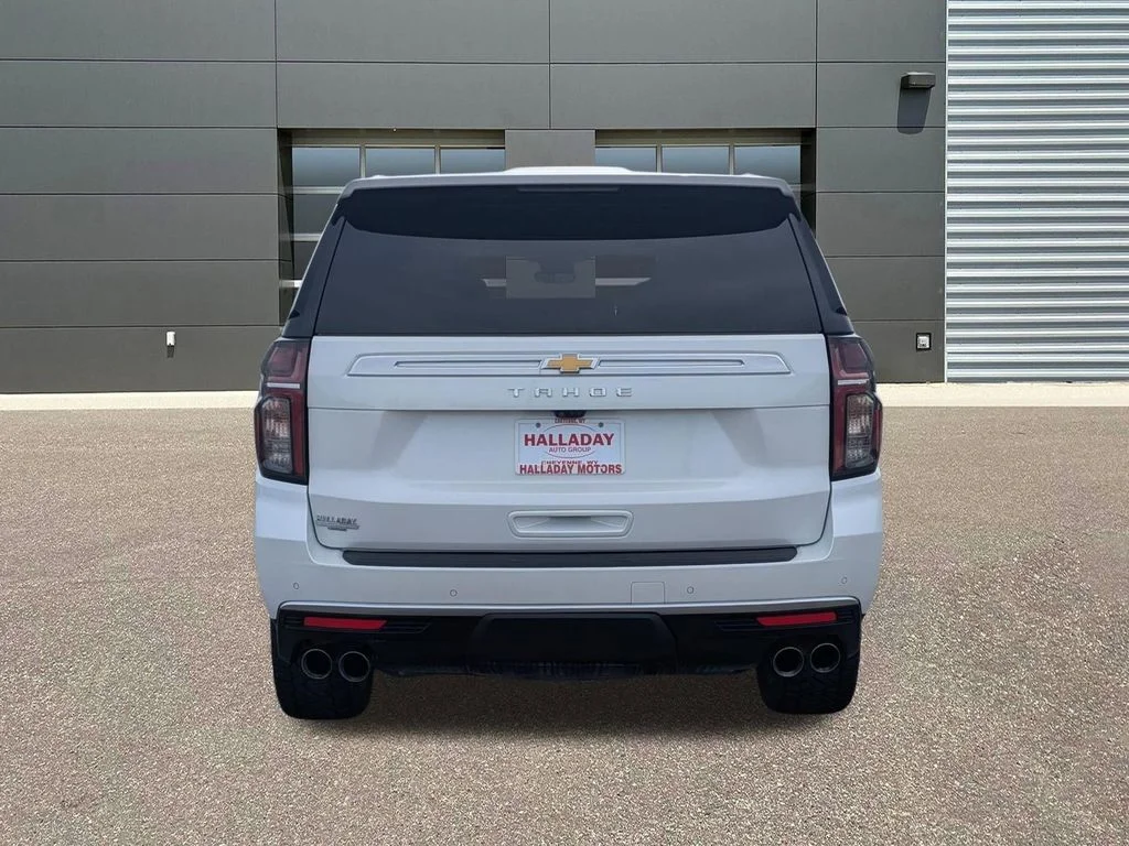 Used 2023 Iridescent Pearl Tricoat Chevrolet High Country image 7