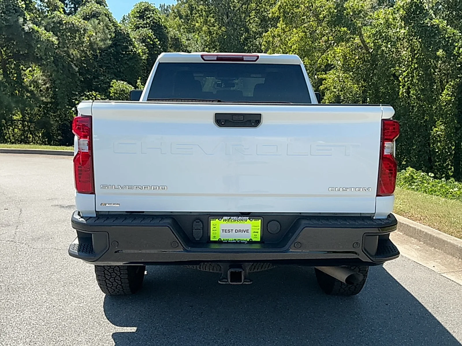 Used 2024 Summit White Chevrolet 4WD Crew Cab Standard Bed Custom image 17