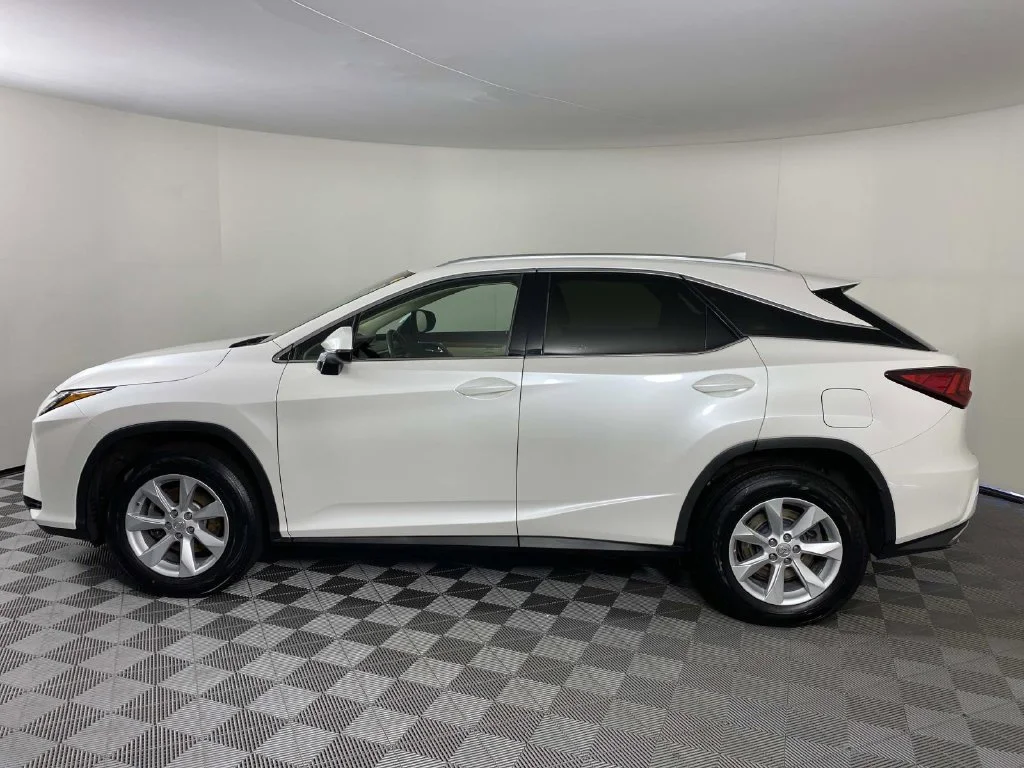 Used 2017 White Pearl Lexus 350 image 5