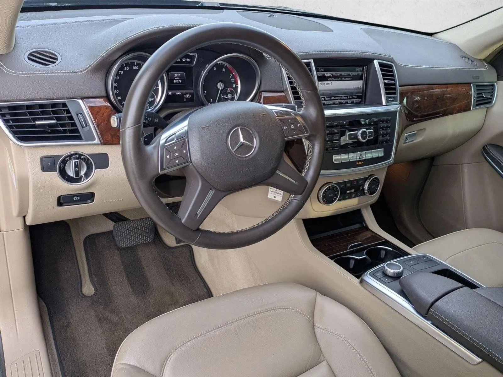 Used 2013 Brown Mercedes-Benz GL 450 image 10