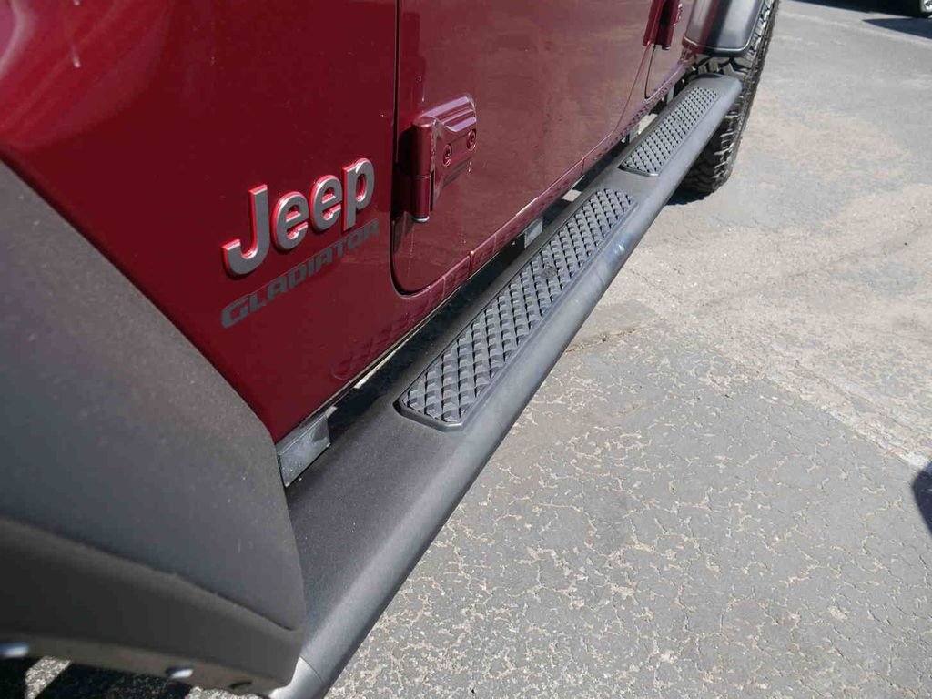 Used 2021 Red Jeep Rubicon image 14
