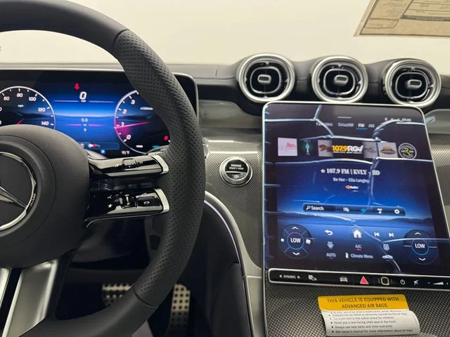 New 2026 MANUFAKTUR Moonlight Whit Mercedes-Benz GLC 300 image 23