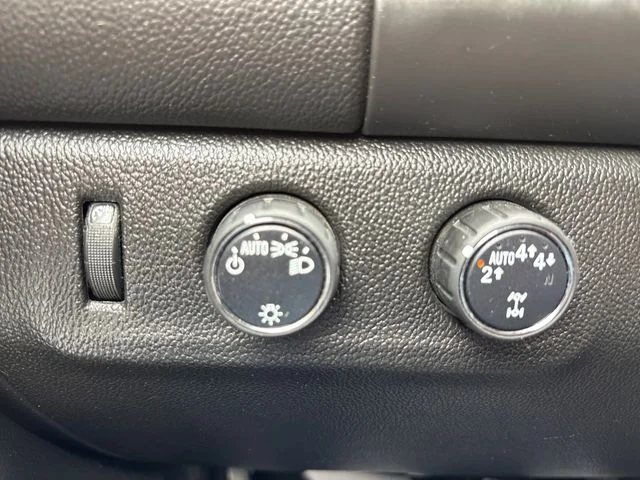 Used 2018 Black Chevrolet LT image 18