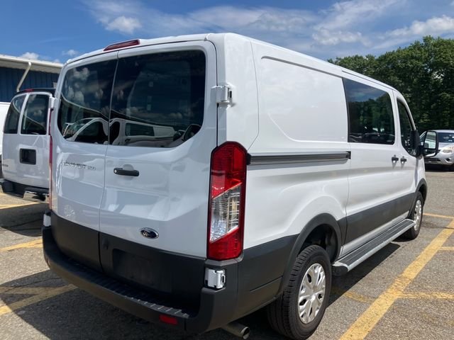Used 2025 Oxford White Ford Base image 9