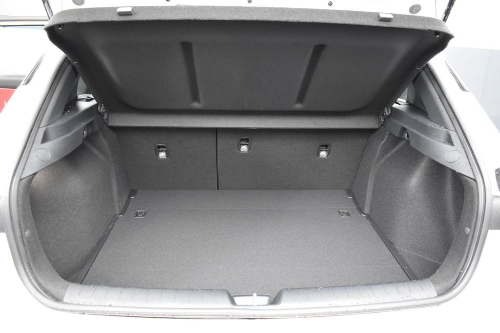 New 2026 Snow White Pearl Kia GT-Line image 19