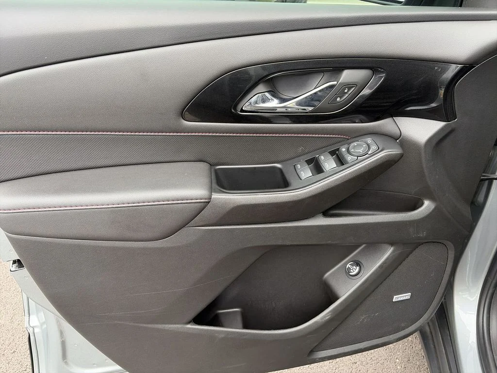 Used 2023 Gray Chevrolet RS image 13