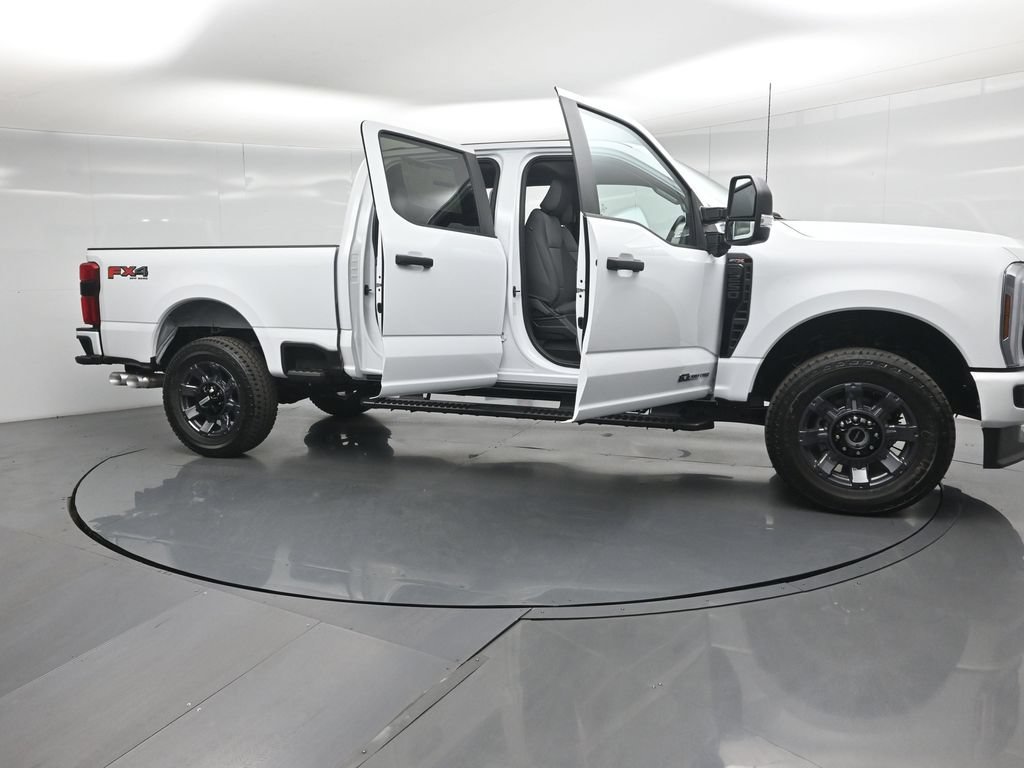 New 2026 Oxford White Ford XL image 27