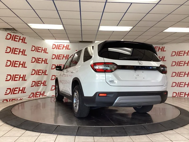 Used 2024  Honda EX-L image 5