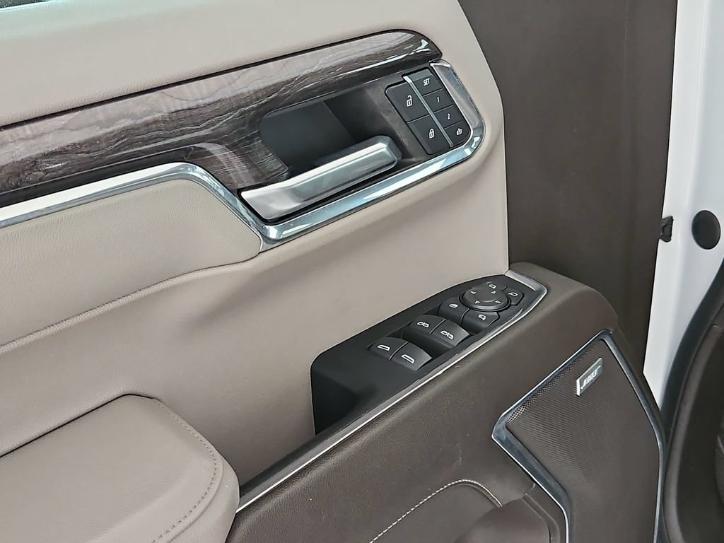 Used 2023 Iridescent Pearl Tricoat Chevrolet LTZ image 29