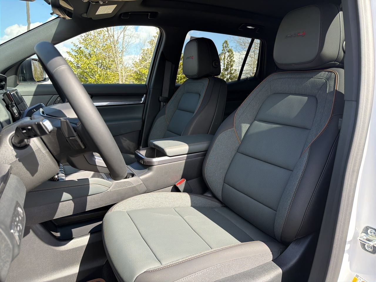 Used 2026 Summit White GMC AT4 image 16