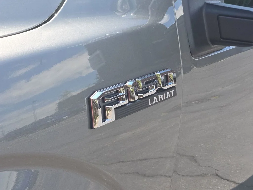 Used 2019 Green Ford Lariat image 21