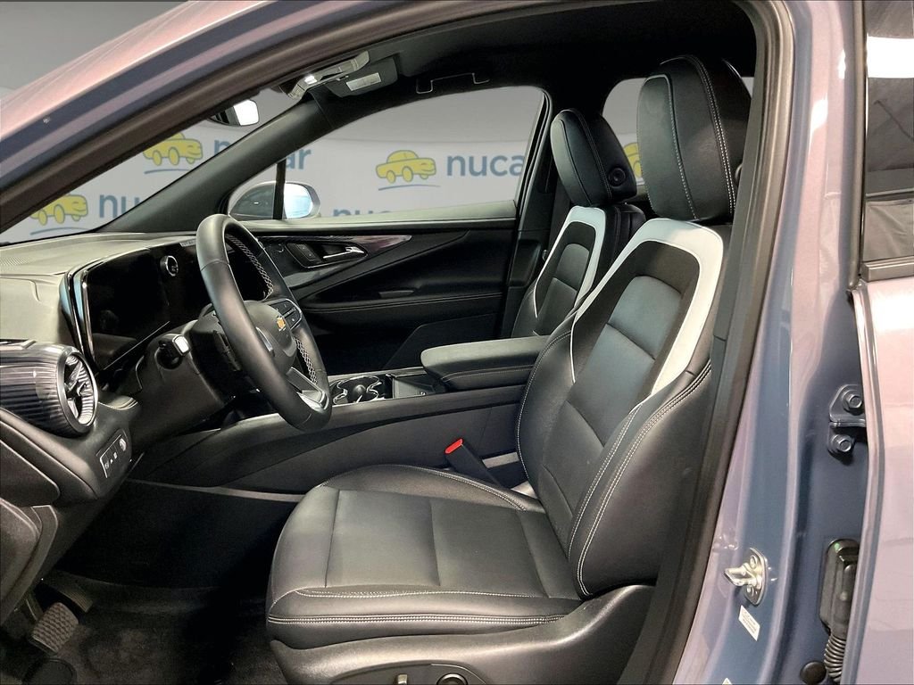 Used 2024 Gray Chevrolet LT image 10