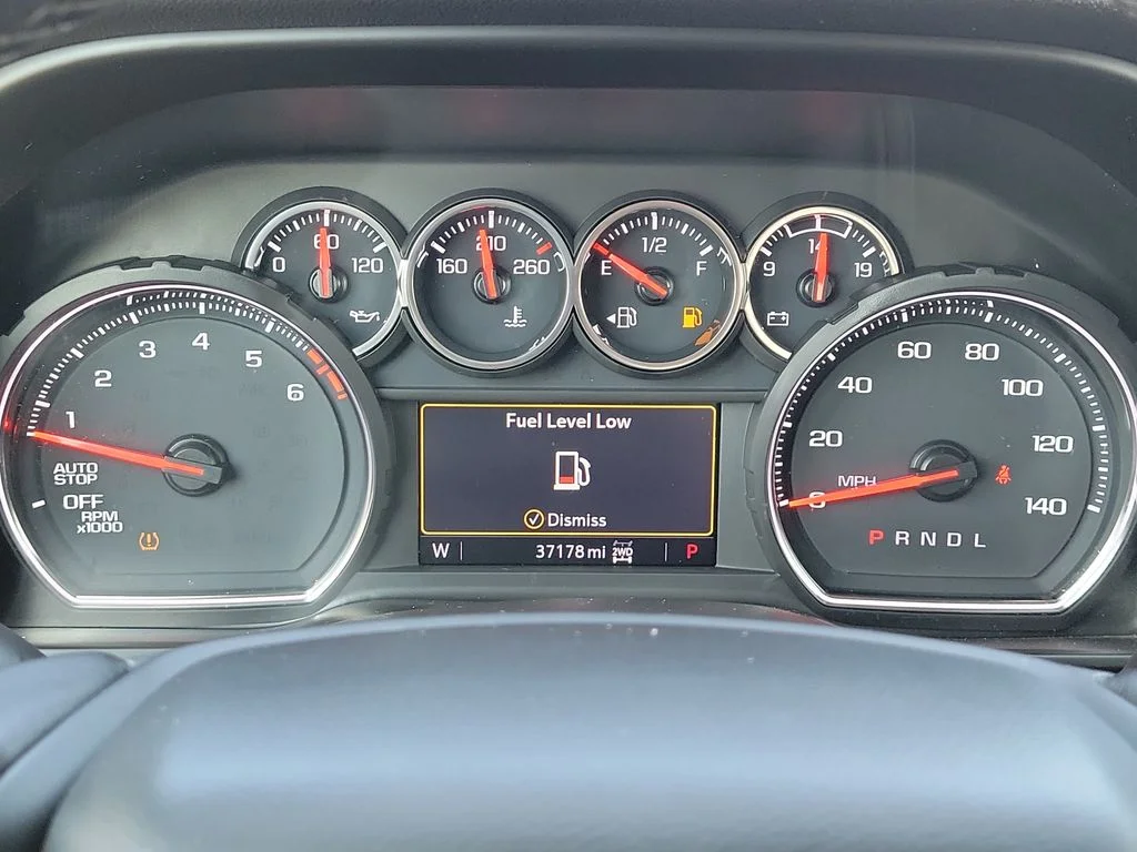Used 2021 Silver Chevrolet RST image 18