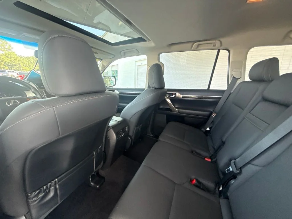 Used 2019 Silver Lexus 460 image 39