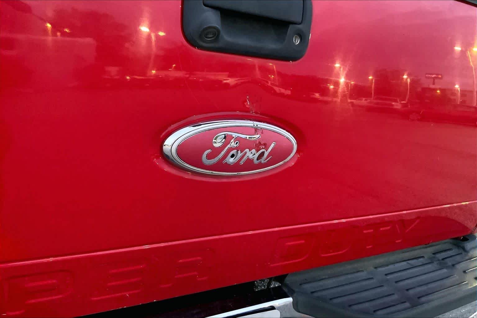 Used 2001 Red Ford XLT image 9