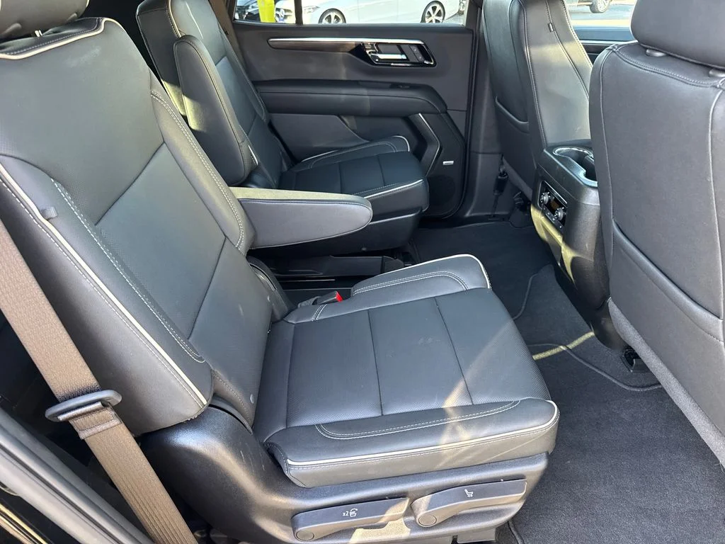 Used 2025 Black Chevrolet Premier image 19