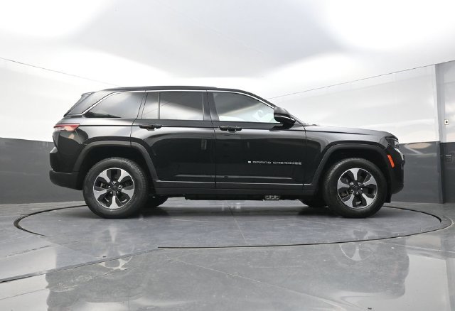 Used 2024 Black Jeep 4xe image 38