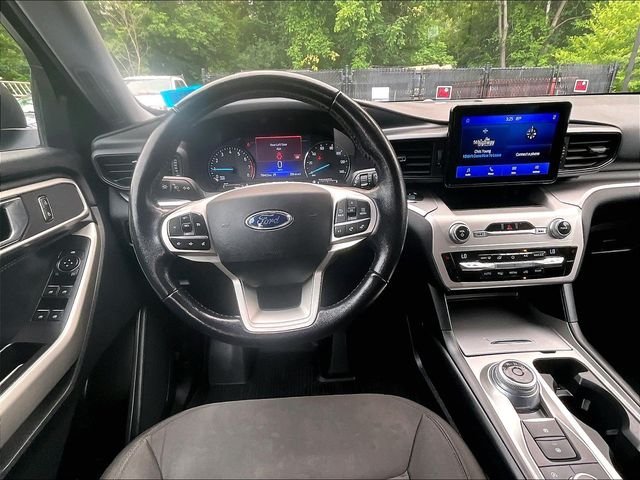 Used 2021 Silver Ford XLT image 5