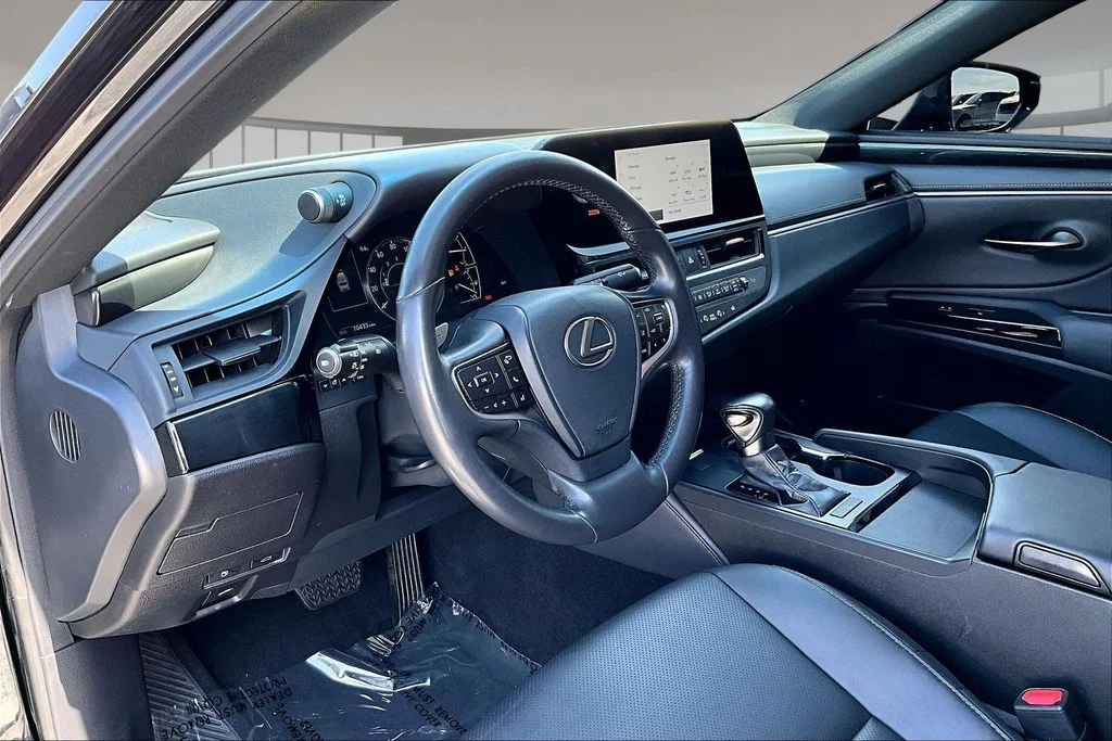 Used 2024 Black Lexus 350 image 15